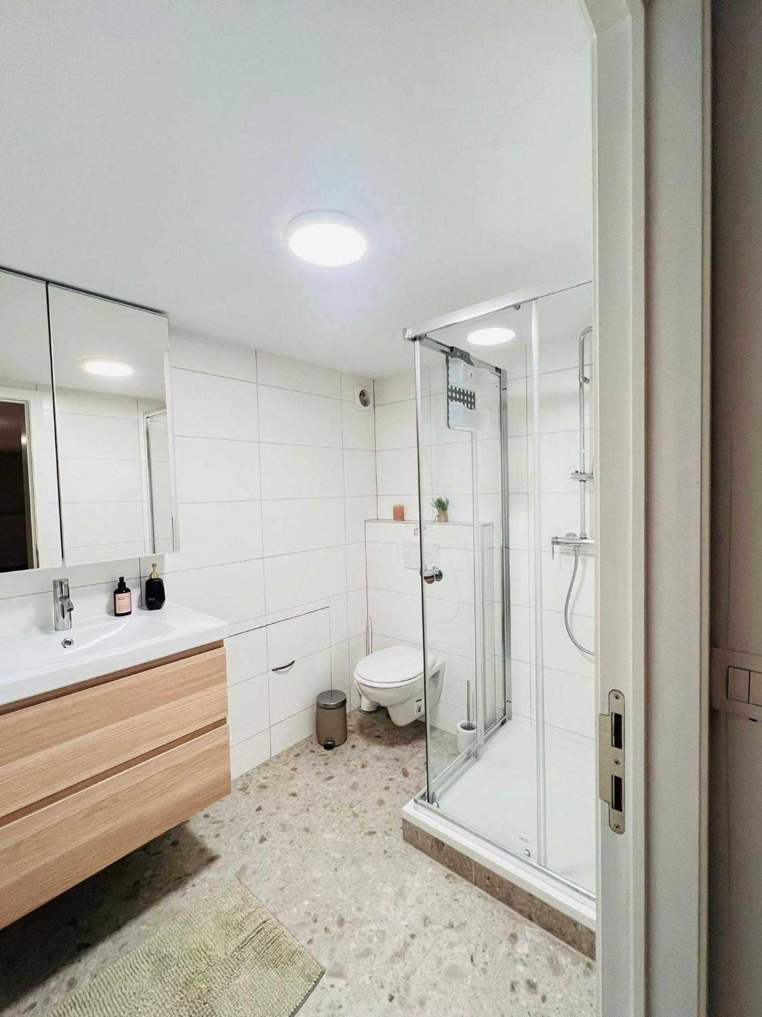 Oneluxstay Near Fashion District Antwerp Luaran gambar